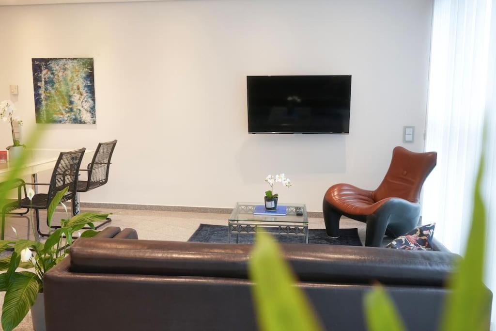 Exklusive Stadtoase Design-Wohnung - Panoramablick 科布倫茨 外观 照片