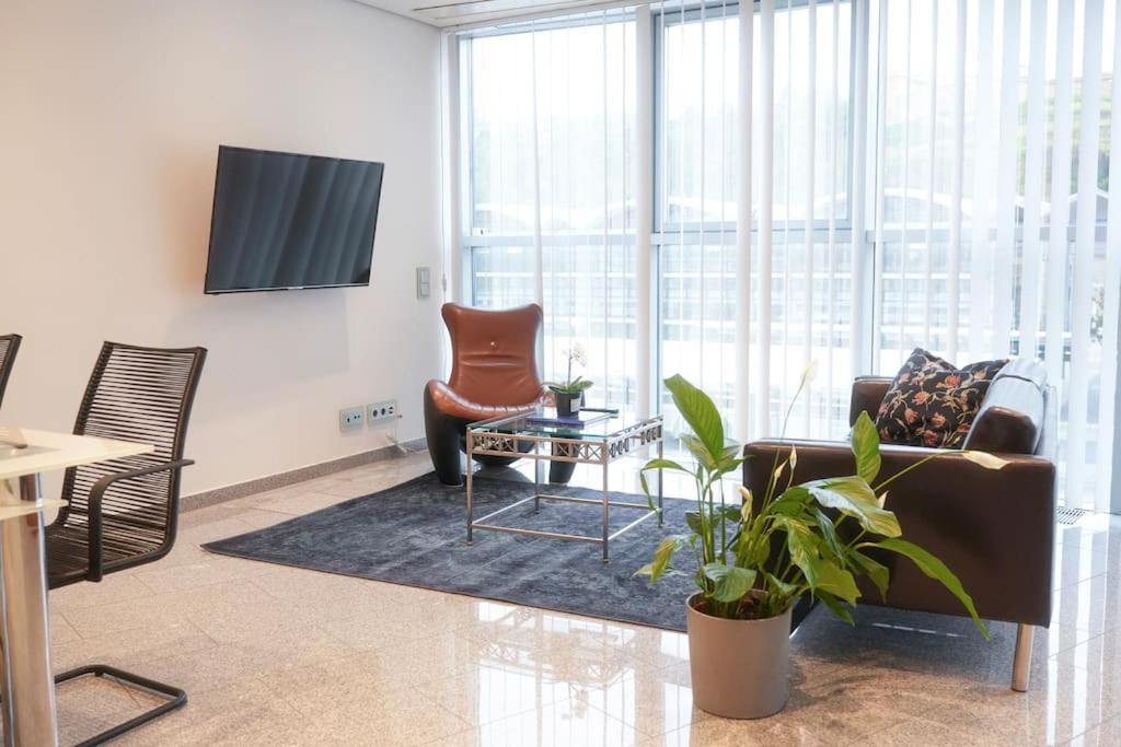 Exklusive Stadtoase Design-Wohnung - Panoramablick 科布倫茨 外观 照片